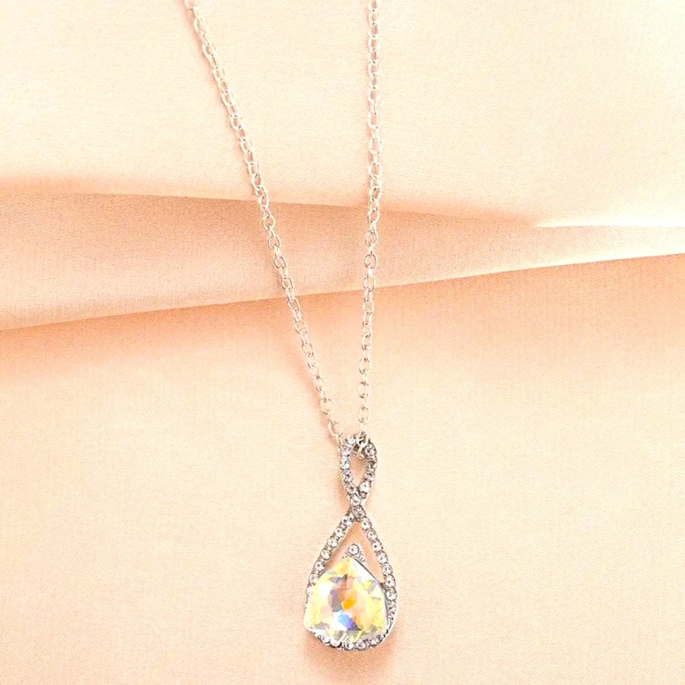 Water Drop Shape Colorful Crystal Pendant Necklace NWT